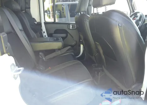 2021 Jeep Gladiator Freedom 4X4 из США, поврежденный, VIN 1C6HJTAG3ML577615